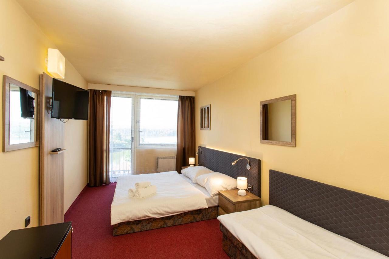 Panorama Orlik Hotell Klucenice Eksteriør bilde