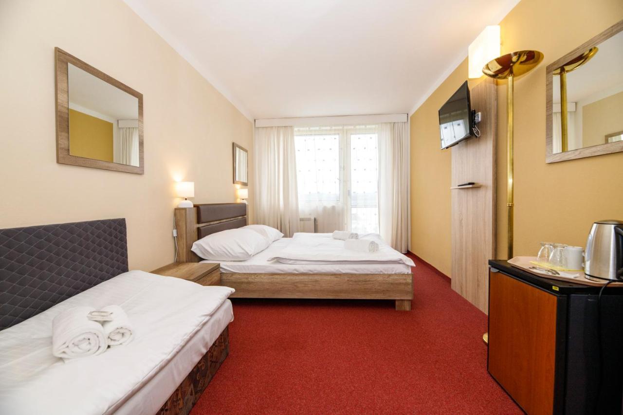 Panorama Orlik Hotell Klucenice Eksteriør bilde
