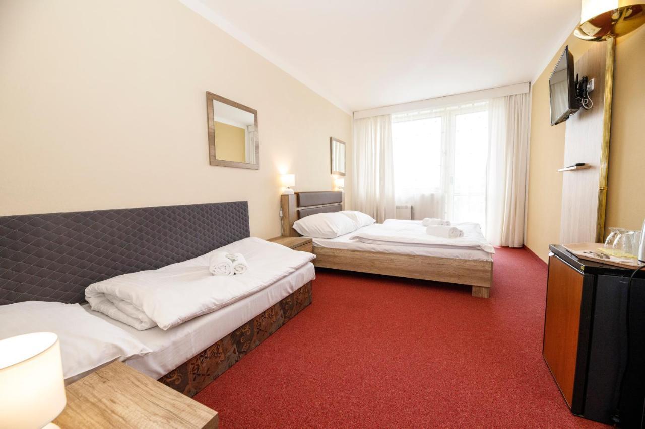 Panorama Orlik Hotell Klucenice Eksteriør bilde