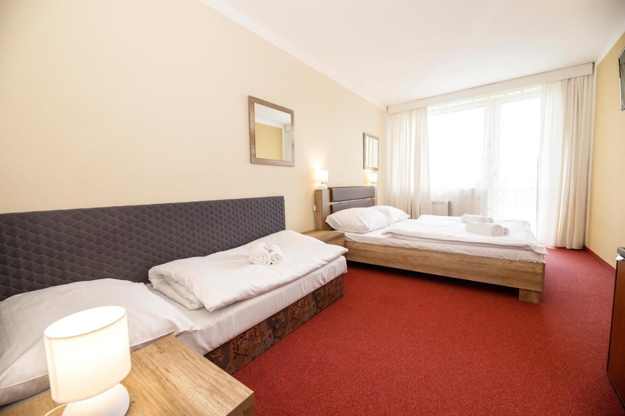 Panorama Orlik Hotell Klucenice Eksteriør bilde